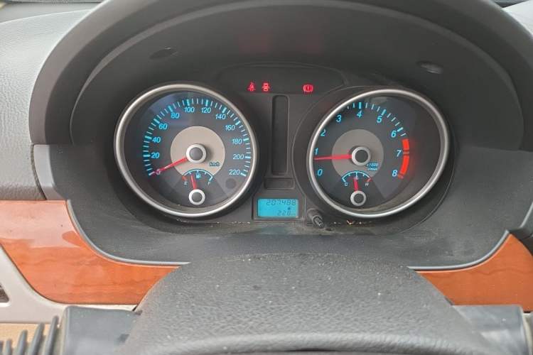 Used Buick Excelle 2013 1.5L Manual Luxury Model Odometer Close Up