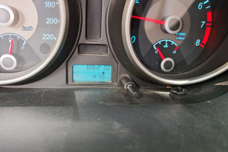 Used Buick Excelle 2013 1.5L Manual Luxury Model Odometer Close Up