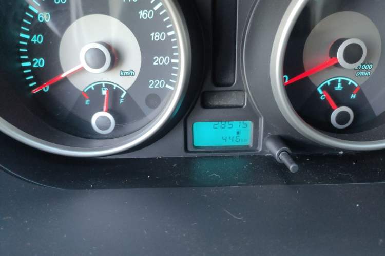 Used Buick Excelle 2013 1.5L Manual Luxury Model Odometer Close Up