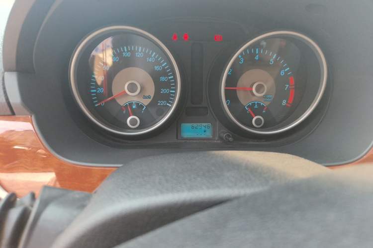 Used Buick Excelle 2013 1.5L Manual Luxury Model Odometer Close Up