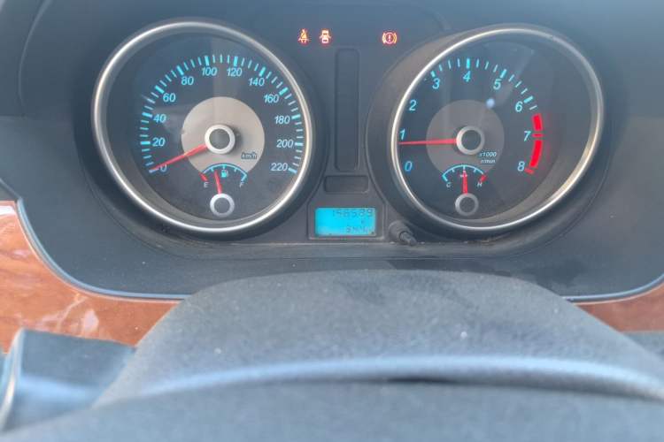 Used Buick Excelle 2013 1.5L Manual Luxury Model Odometer Close Up