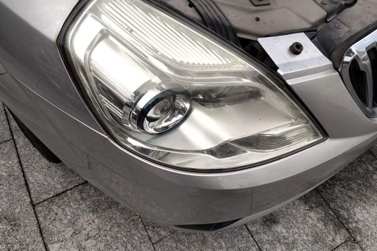 Used Buick Excelle 2013 1.5L Automatic Classic Model Right Front Headlight