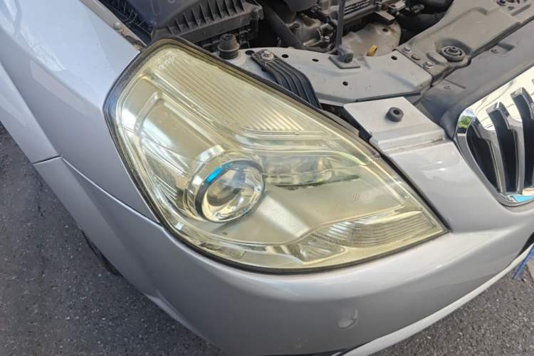 Used Buick Excelle 2013 1.5L Automatic Classic Model Right Front Headlight