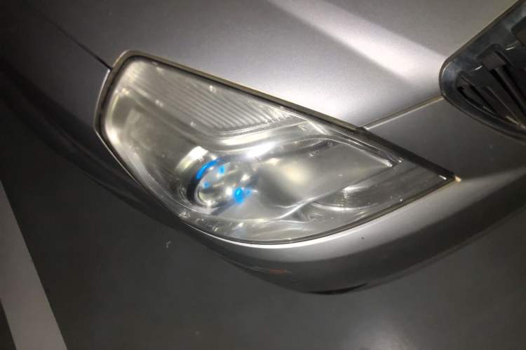Used Buick Excelle 2013 1.5L Automatic Classic Model Right Front Headlight