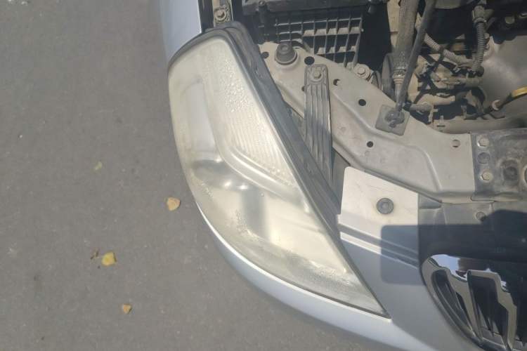 Used Buick Excelle 2013 1.5L Automatic Classic Model Right Front Headlight