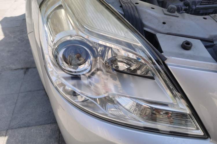 Used Buick Excelle 2013 1.5L Manual Luxury Model Right Front Headlight