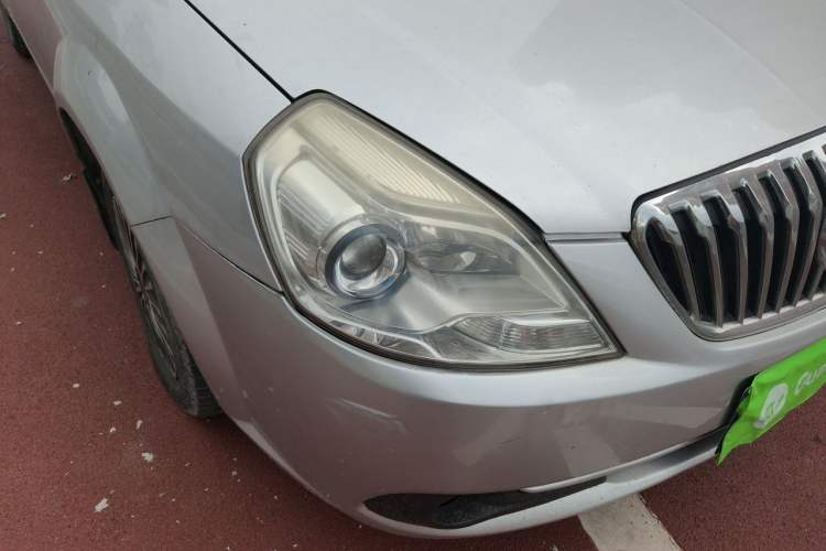 Used Buick Excelle 2013 1.5L Automatic Classic Model Right Front Headlight