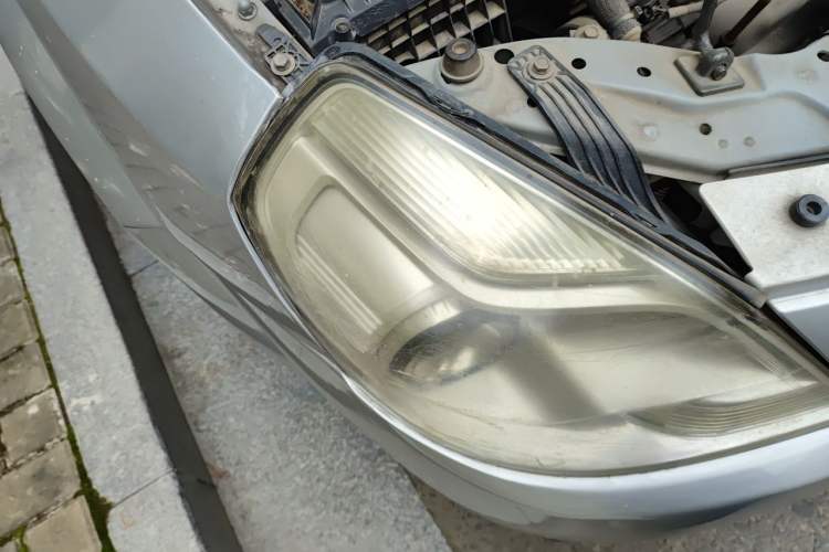 Used Buick Excelle 2013 1.5L Manual Classic Model Right Front Headlight
