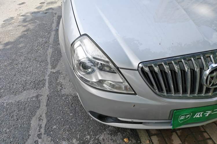 Used Buick Excelle 2013 1.5L Automatic Classic Model Right Front Headlight