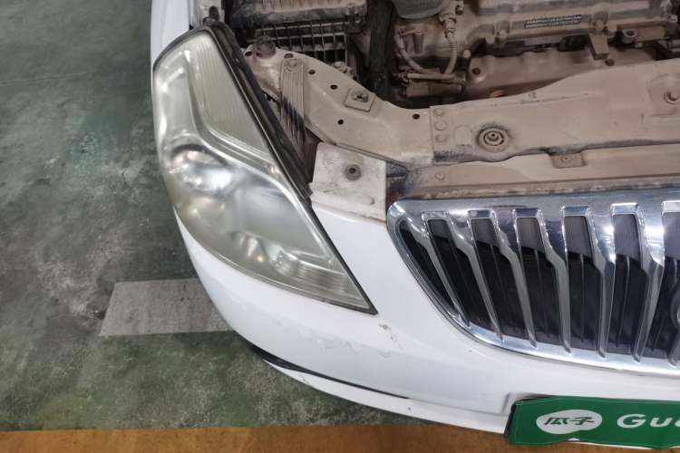 Used Buick Excelle 2013 1.5L Automatic Classic Model Right Front Headlight