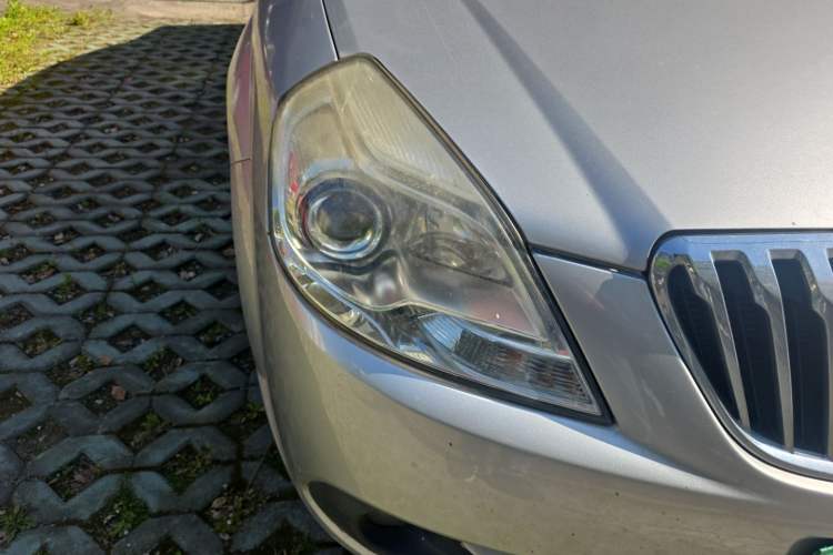 Used Buick Excelle 2013 1.5L Manual Classic Model Right Front Headlight