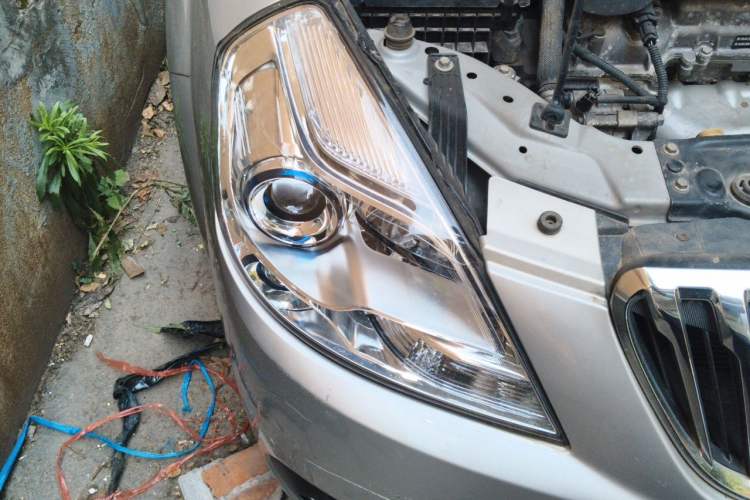 Used Buick Excelle 2013 1.5L Manual Classic Model Right Front Headlight