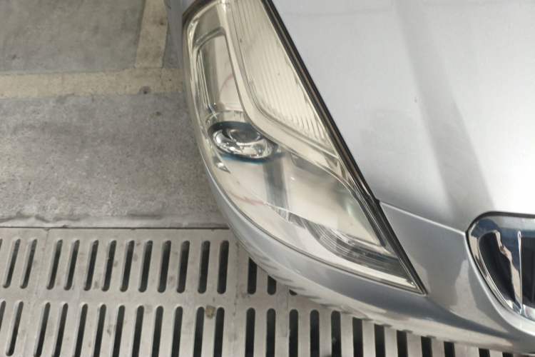 Used Buick Excelle 2013 1.5L Automatic Classic Model Right Front Headlight
