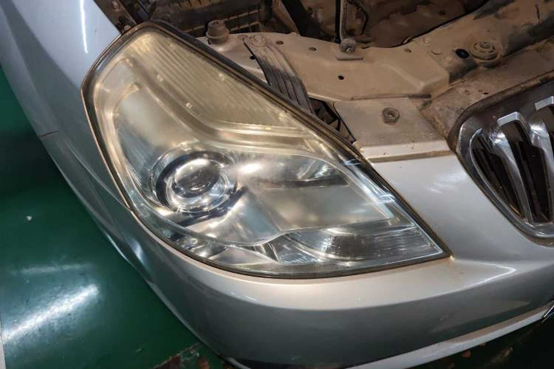 Used Buick Excelle 2013 1.5L Manual Classic Model Right Front Headlight