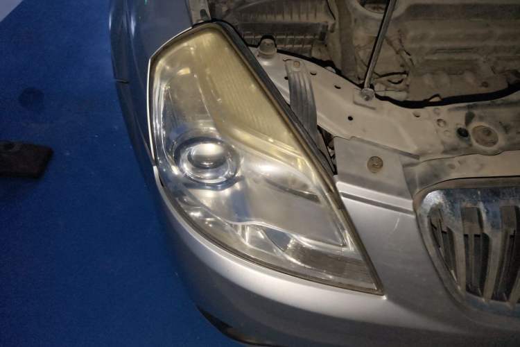 Used Buick Excelle 2013 1.5L Manual Classic Model Right Front Headlight