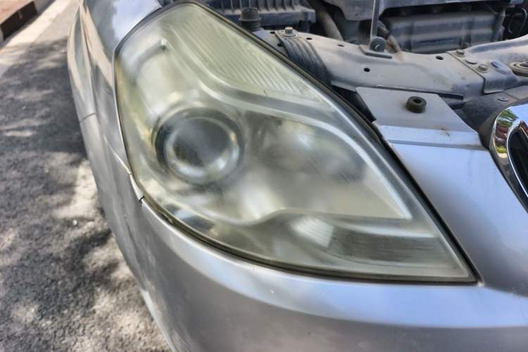 Used Buick Excelle 2013 1.5L Manual Classic Model Right Front Headlight