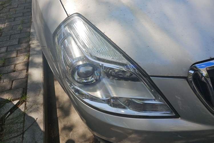 Used Buick Excelle 2013 1.5L Manual Luxury Model Right Front Headlight