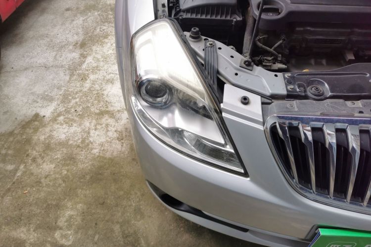 Used Buick Excelle 2013 1.5L Automatic Classic Model Right Front Headlight
