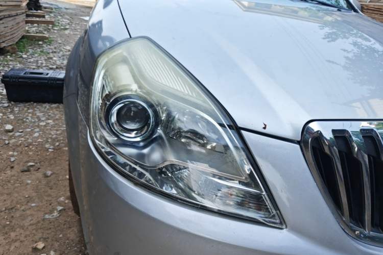 Used Buick Excelle 2013 1.5L Manual Classic Model Right Front Headlight