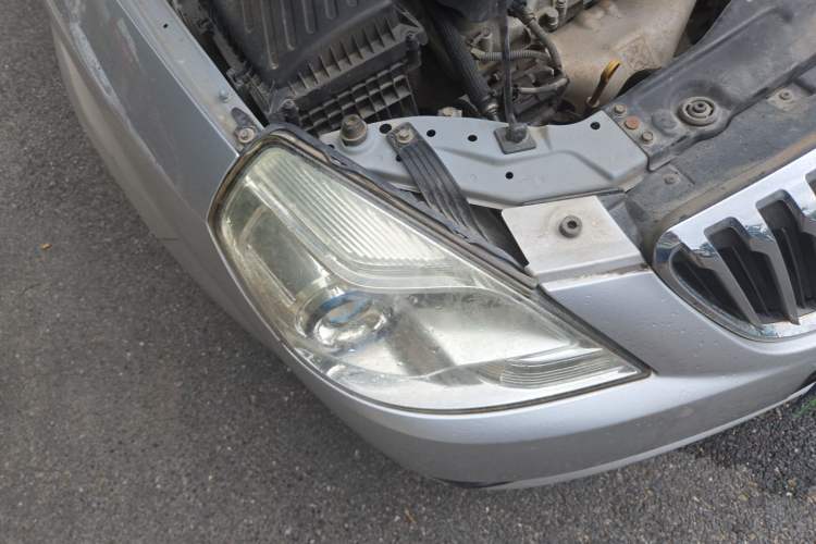 Used Buick Excelle 2013 1.5L Manual Luxury Model Right Front Headlight