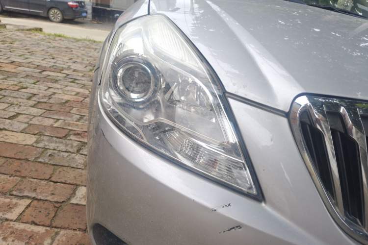 Used Buick Excelle 2013 1.5L Manual Classic Model Right Front Headlight