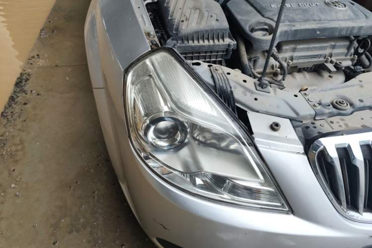 Used Buick Excelle 2013 1.5L Manual Classic Model Right Front Headlight
