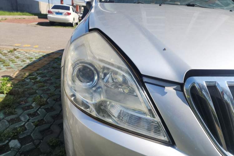 Used Buick Excelle 2013 1.5L Automatic Classic Model Right Front Headlight