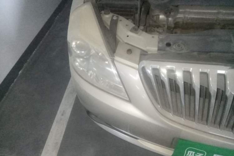 Used Buick Excelle 2013 1.5L Automatic Classic Model Right Front Headlight