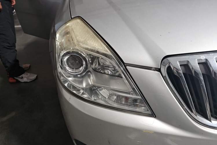 Used Buick Excelle 2013 1.5L Automatic Classic Model Right Front Headlight