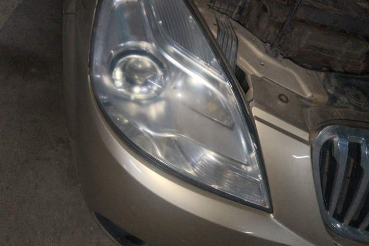 Used Buick Excelle 2013 1.5L Automatic Luxury Model Right Front Headlight
