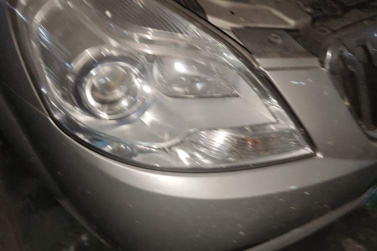 Used Buick Excelle 2013 1.5L Automatic Classic Model Right Front Headlight