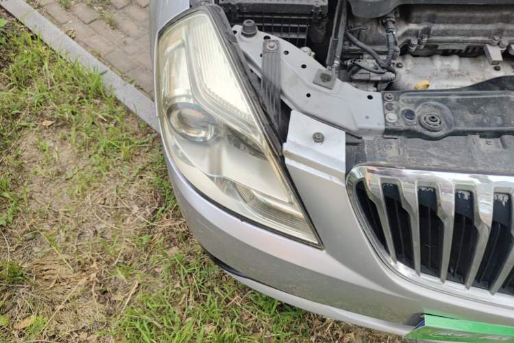 Used Buick Excelle 2013 1.5L Automatic Classic Model Right Front Headlight