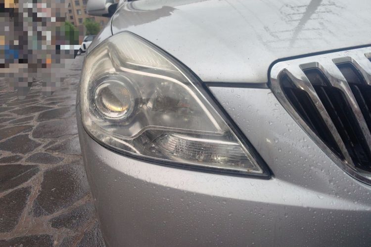 Used Buick Excelle 2013 1.5L Automatic Classic Model Right Front Headlight