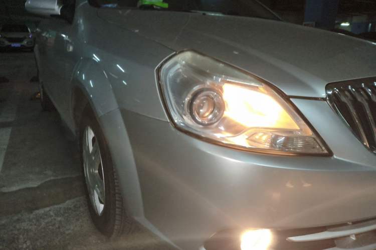 Used Buick Excelle 2013 1.5L Automatic Classic Model Right Front Headlight