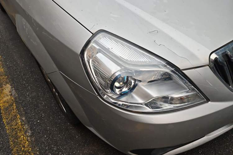 Used Buick Excelle 2013 1.5L Automatic Luxury Model Right Front Headlight