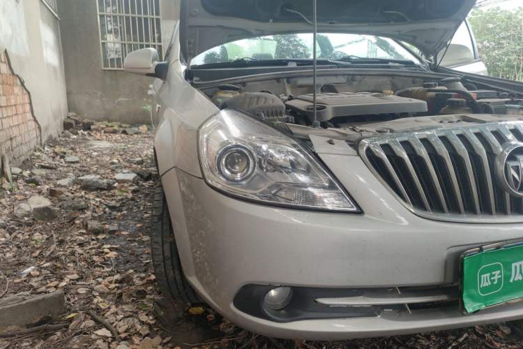 Used Buick Excelle 2013 1.5L Manual Luxury Model Right Front Headlight