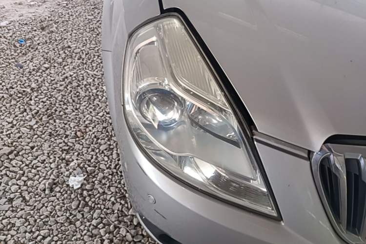 Used Buick Excelle 2013 1.5L Automatic Classic Model Right Front Headlight