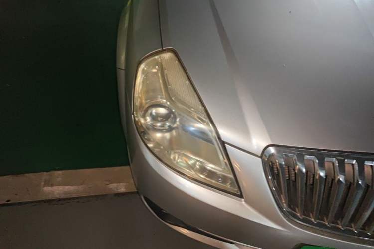 Used Buick Excelle 2013 1.5L Automatic Classic Model Right Front Headlight