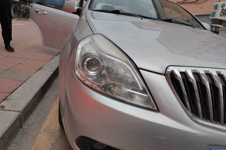 Used Buick Excelle 2013 1.5L Manual Luxury Model Right Front Headlight