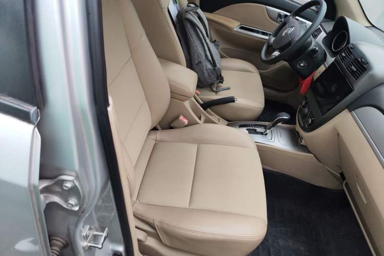 Used Buick Excelle 2013 1.5L Automatic Classic Model Right Front Seat