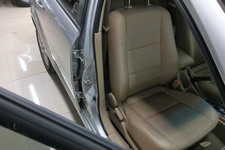 Used Buick Excelle 2013 1.5L Automatic Luxury Model Right Front Seat