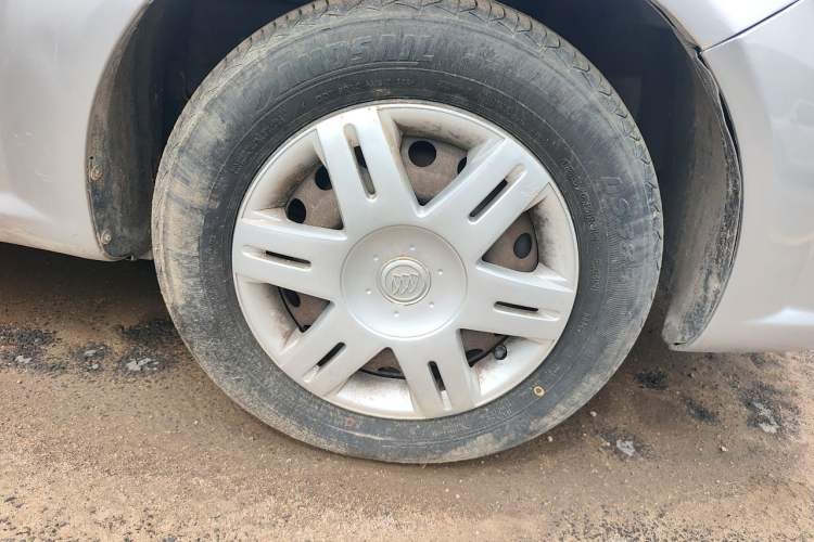 Used Buick Excelle 2013 1.5L Manual Classic Model Right Front Wheel Hub