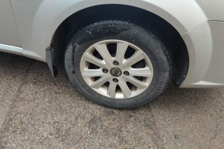 Used Buick Excelle 2013 1.5L Manual Classic Model Right Front Wheel Hub
