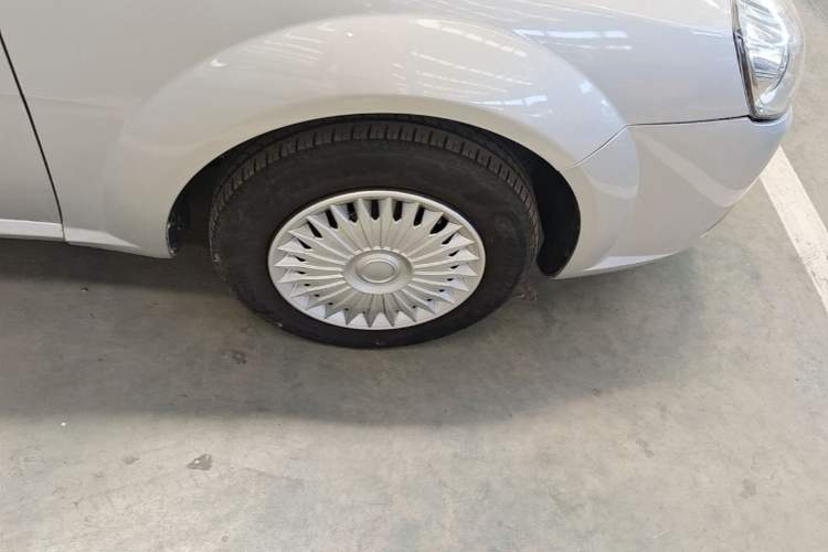Used Buick Excelle 2013 1.5L Automatic Classic Model Right Front Wheel Hub