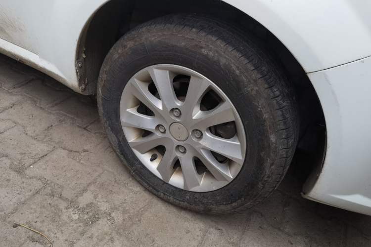 Used Buick Excelle 2013 1.5L Manual Classic Model Right Front Wheel Hub