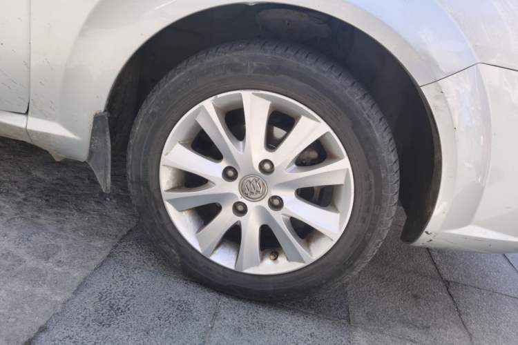 Used Buick Excelle 2013 1.5L Manual Luxury Model Right Front Wheel Hub