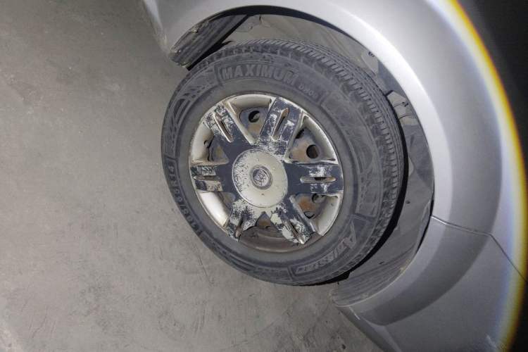 Used Buick Excelle 2013 1.5L Automatic Classic Model Right Front Wheel Hub