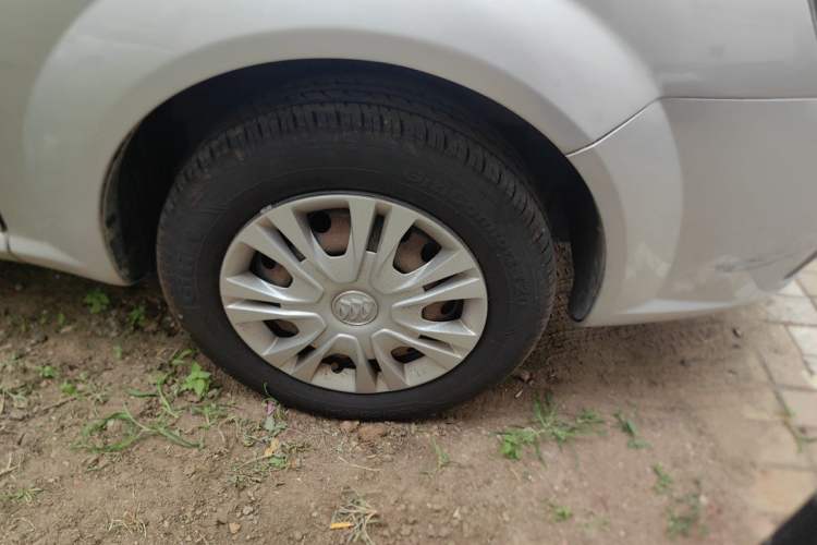 Used Buick Excelle 2013 1.5L Manual Classic Model Right Front Wheel Hub