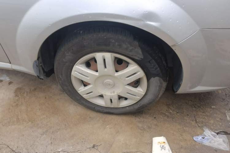 Used Buick Excelle 2013 1.5L Automatic Classic Model Right Front Wheel Hub
