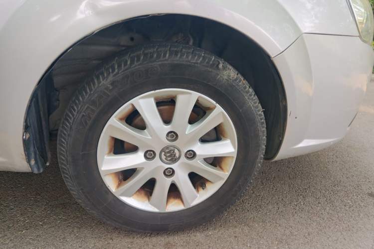 Used Buick Excelle 2013 1.5L Automatic Classic Model Right Front Wheel Hub